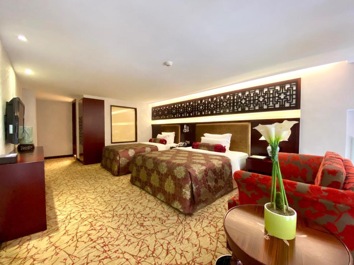 Hotel Metropole Macao Esterno foto