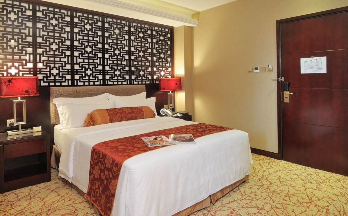 Hotel Metropole Macao Esterno foto