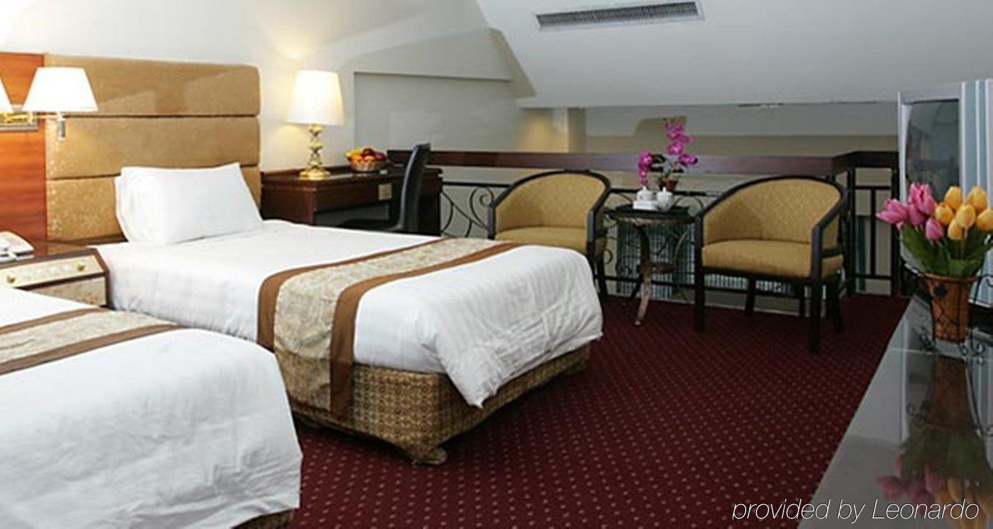 Hotel Metropole Macao Esterno foto