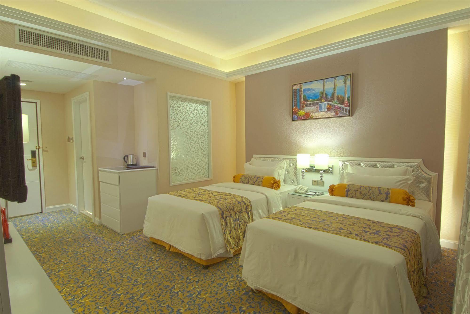 Hotel Metropole Macao Esterno foto
